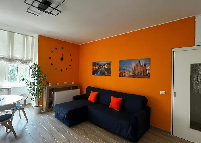 The Bright Place: wide&modern condo apartment in Milan